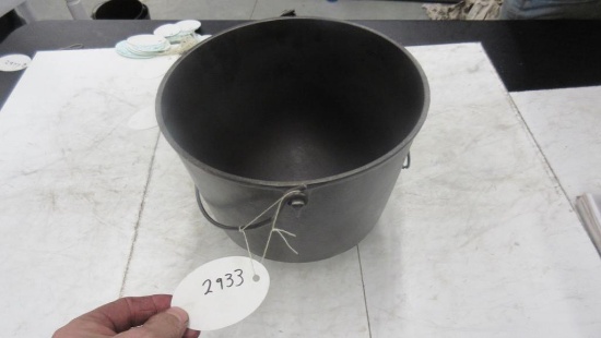 Favorite Piqua 3 legged pot