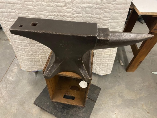 155lb Peterwright Anvil Good User Anvil
