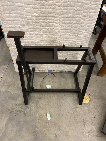 N.C. Anvil stand with step vise