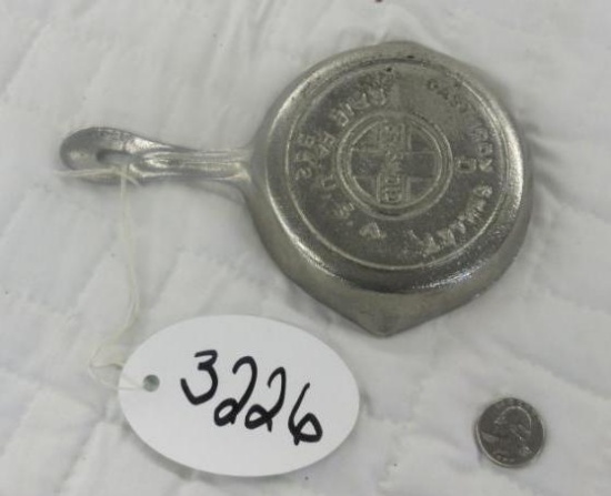 Griswold #0 skillet Minature or childs