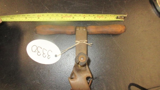 Double Handle Hand Popcorn Sheller Rare