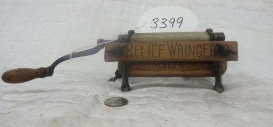 Salesman Sample Horseshoe Brand washer ringer