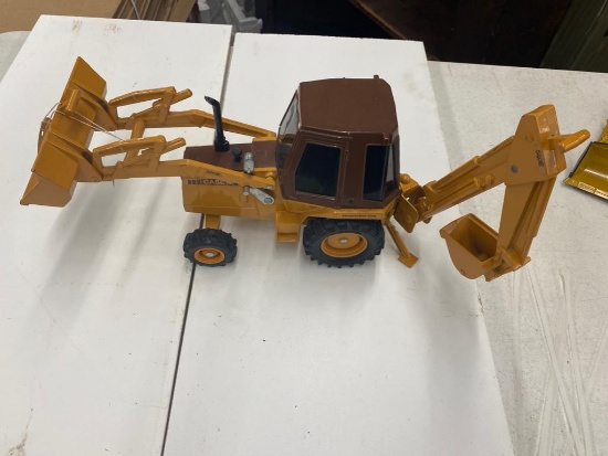 Case 580E Backhow By Ertl Rare