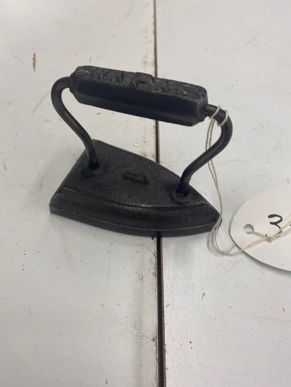 Minature wapak #1 sad iron