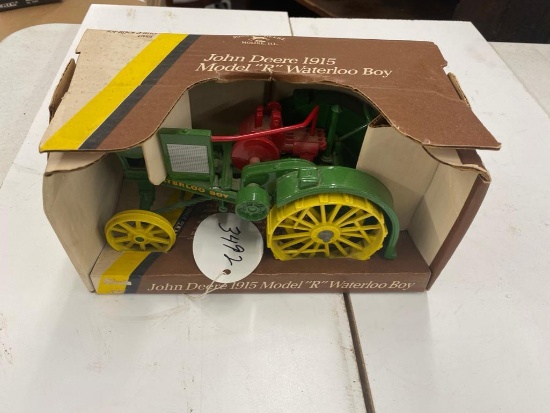 John Deere 1/16 Waterloo Boy New in Box