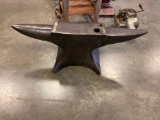 Double horn anvil, description will be updated
