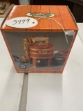 Model Maytag Washing Machine by Ertl good detail