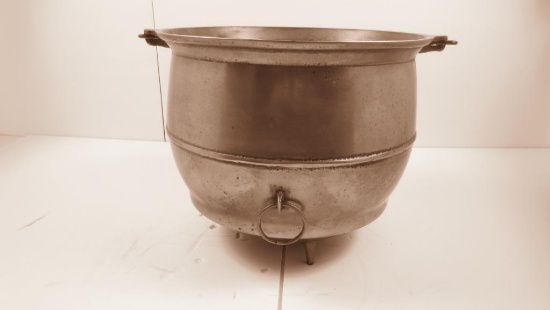 Ghost marked Erie Plated bean pot