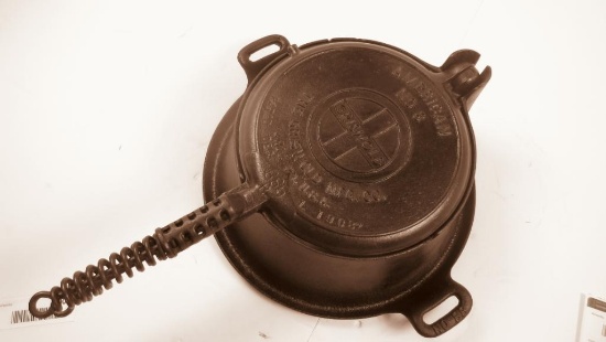 Sold at Auction: Griswold #20 cast iron skillet