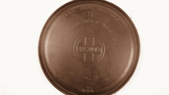 Griswold #9 Griddle 609 D