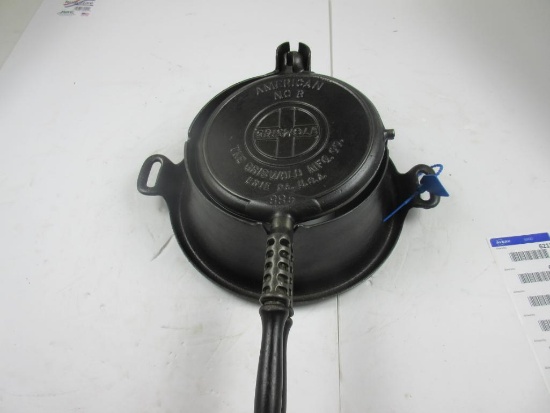 Griswold Large Block #8 High Base Waffle Iron wood handle