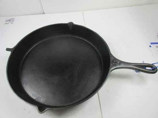 Early Unmarked #16 Skillet