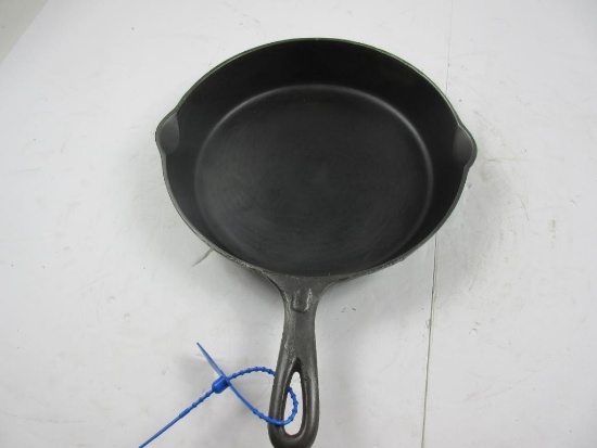 Early Raised E #8 Skillet
