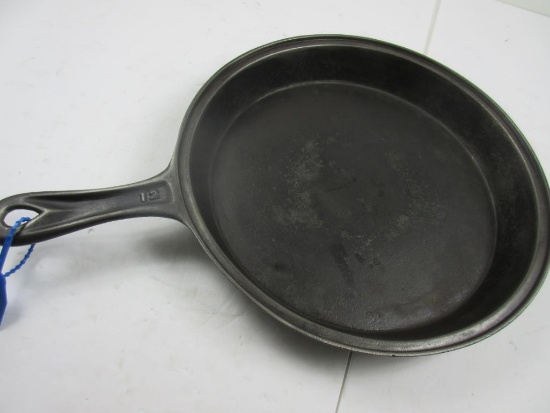 Gate Mark #12 Skillet
