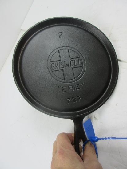 Griswold #7-737 Slant Erie marked Griddle