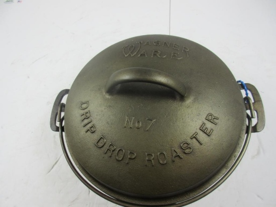 Wagner Sidney #7 Dutch Oven with trivet