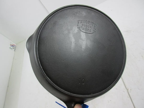 Favorite #10 Smiley Logo Skillet
