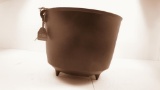 Gate marked 3 legged bean pot Marked WG8