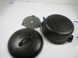 Griswold #8 Dutch Oven with Trivet