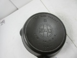 Griswold #8 slant Logo -704g Skillet