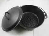 Griswold #9 Slant tite top Baster Dutch Oven with Trivet