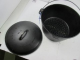 Griswold #12 Slant logo #12 Dutch Oven with Trivet Trivet has Repair