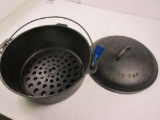 Griswold #10 Large Block Dutch Oven with Trivet