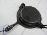 Griswold #8 Waffle maker #977 Missing wood handle