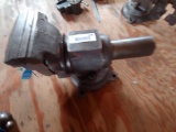 5 inch US Bench vise with pipe jaws