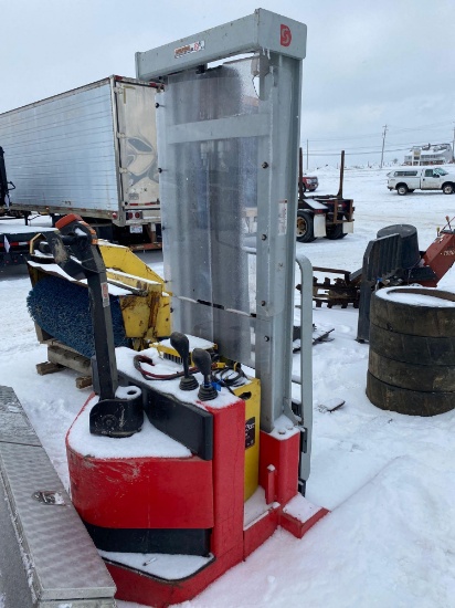 DockStocker DSX-30 Walk Behind Lift