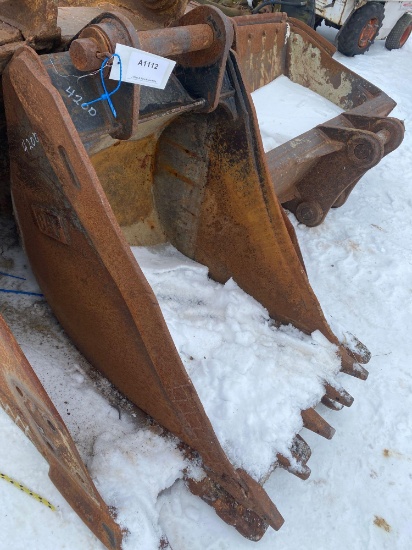 Cat 22in excavator bucket