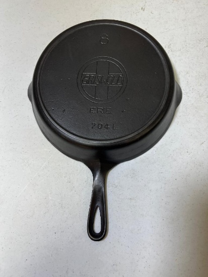 Griswold no. 8 Slant Block Logo cast Iron Skillet w/ heat ring