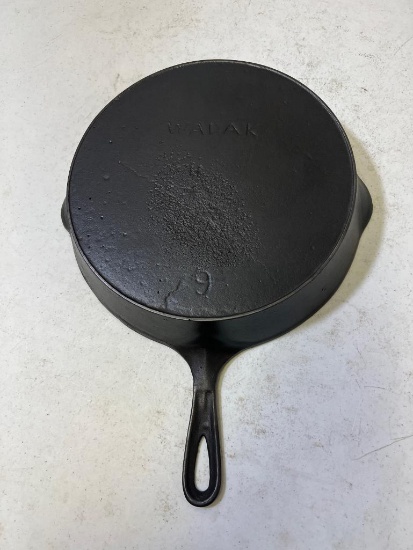 Wapak No. 9 Cast Iron Skillet, w/ heat ring
