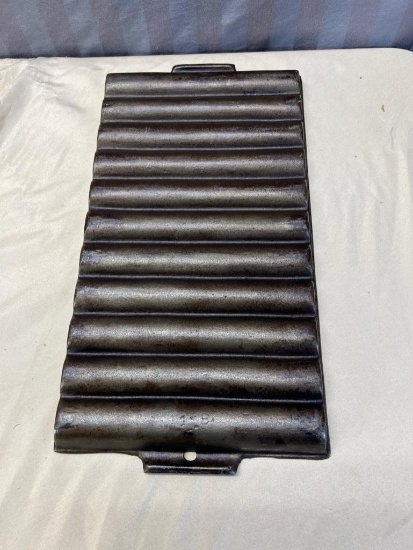 Unmarked Cast Iron Roll or cornbread pan