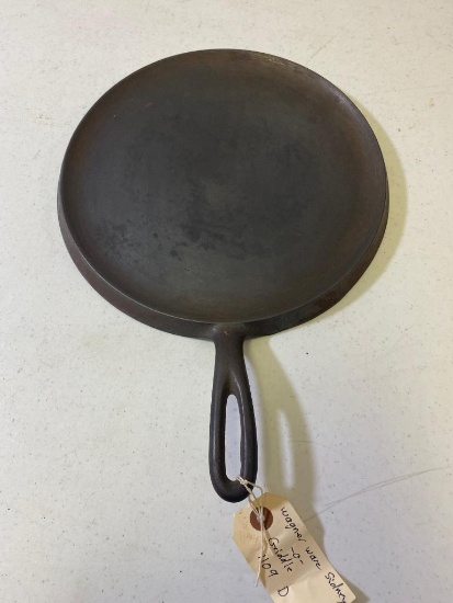 Wagnerware 1109D Cast Iron Skillet