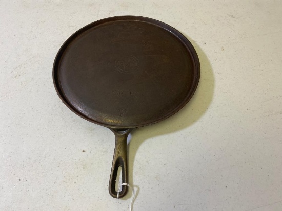 Griswold No. 9 Griddle, Small Block Logo, mold 609G