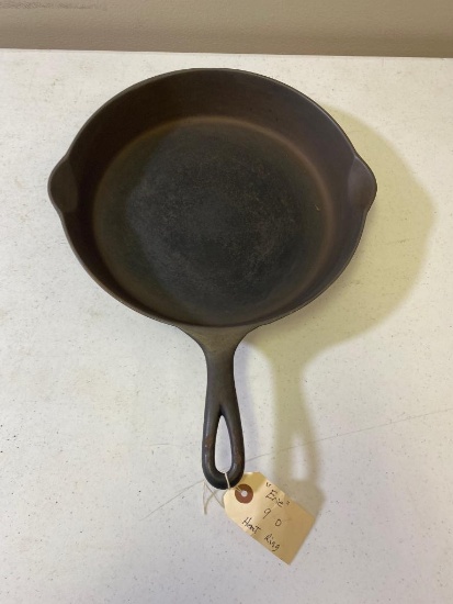 Erie No. 9 cast iron skillet w/ heat ring