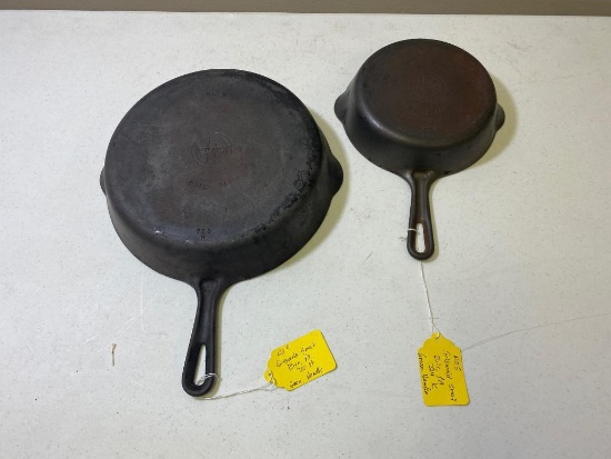 Griswold No. 9 Small Block Cast Iron Skillet, mold 710H, grooved handle