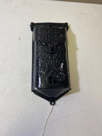 Griswold No. 2 Standard Mailbox