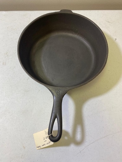 Wagnerware No. 8 Chicken Fryer cast iron skillet