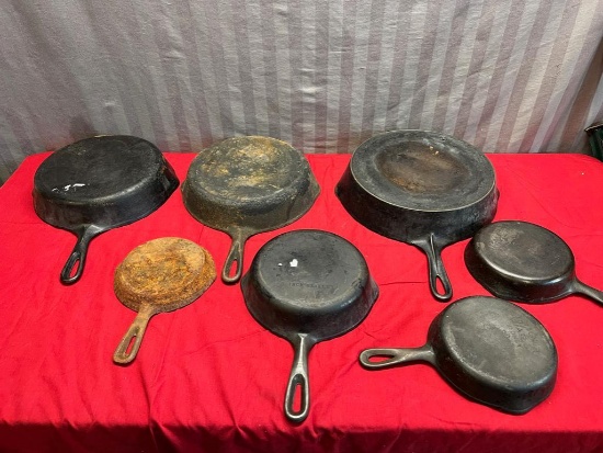 Dealer Lot, 7 cast iron skillets, all needs cleaned and restored, 3 on the right are Wagner