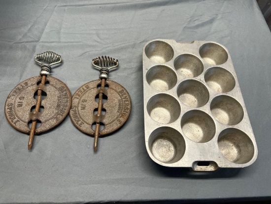 Wagner Aluminum Muffin Pan marked 480, and 2- 5 inch Griswold dampers