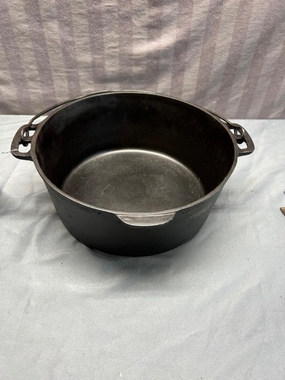 Wagnerware No. 8 roaster, no lid