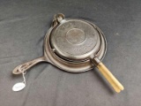 Wagner #8089 Waffle Iron w/ wood handles