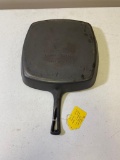 Unmarked Wagner 11 x 11 Cast Iron Square Skillet