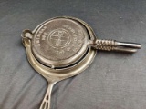 Griswold #9 American #980 Waffle maker, wood handles
