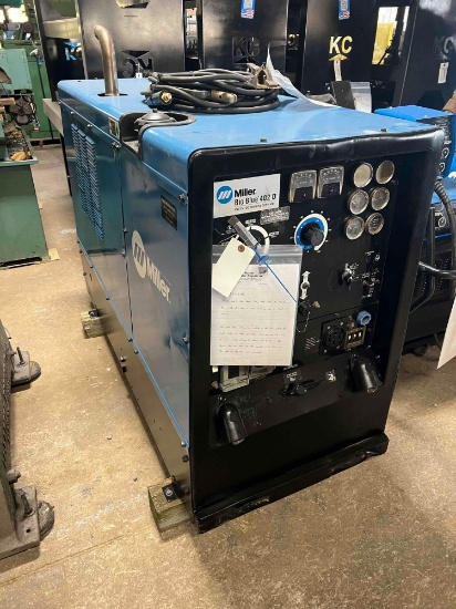 (19083)- Miller 402D Welder/ Generator, Gas, CC/CV DC, SN LB212218