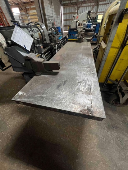 (19092)- 10' x 3' x 30" Metal Welding Table w/ vise