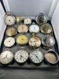 Asst pocket watches, parts, pieces and project pieces, see all pics