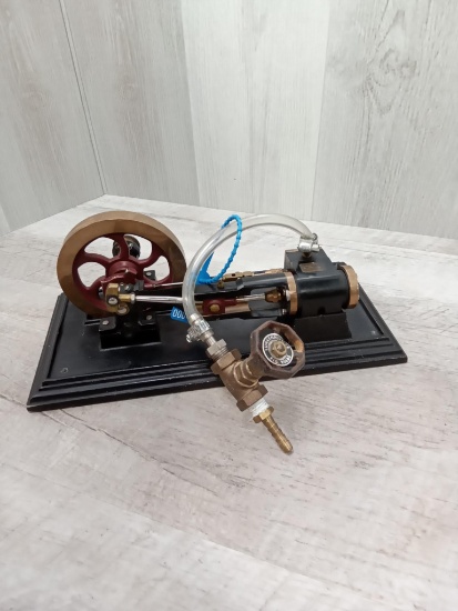 Model Stationary Steam Engine working model set up for air